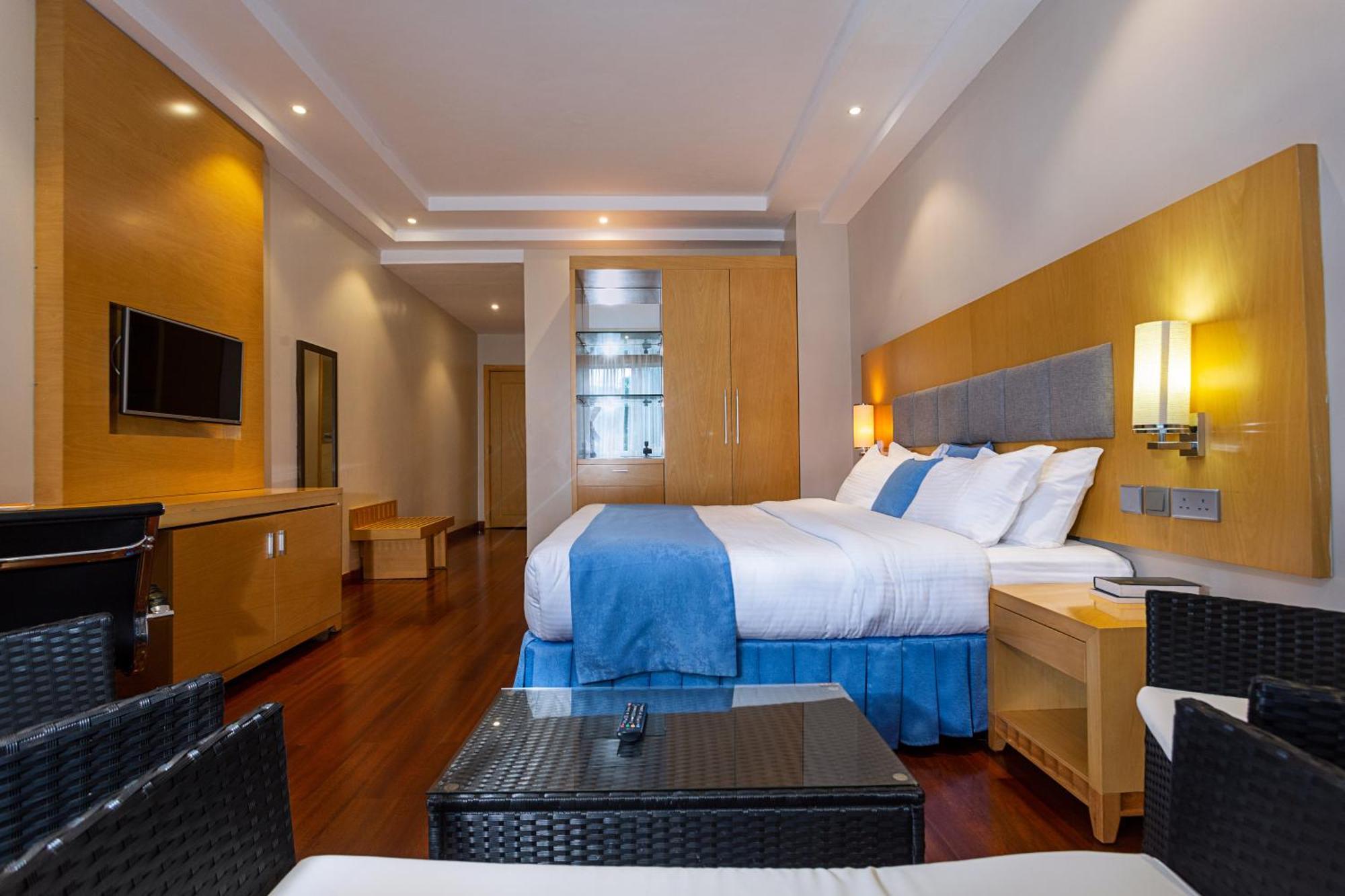 מארו Three Steers Hotel מראה חיצוני תמונה