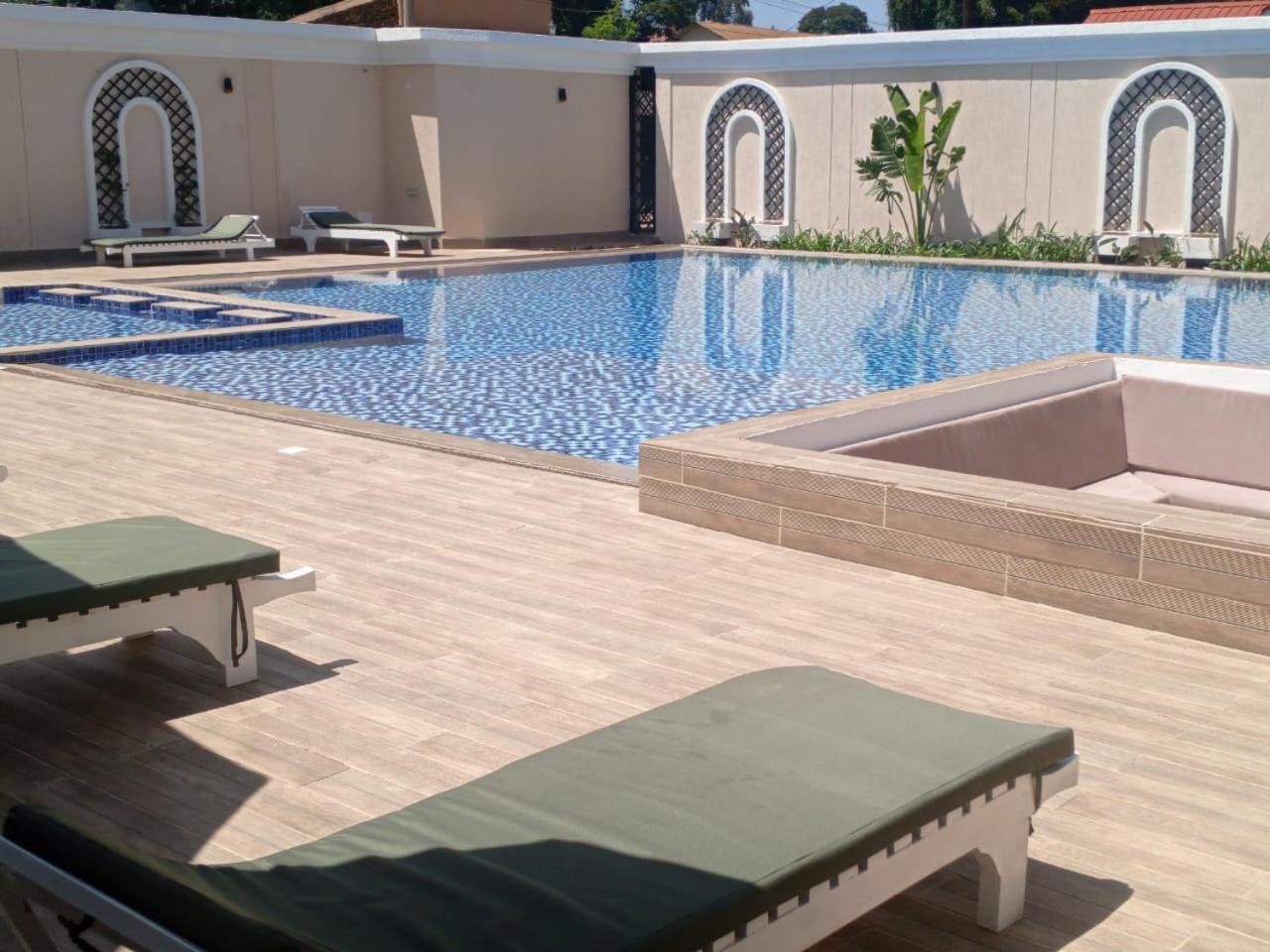 מארו Three Steers Hotel מראה חיצוני תמונה