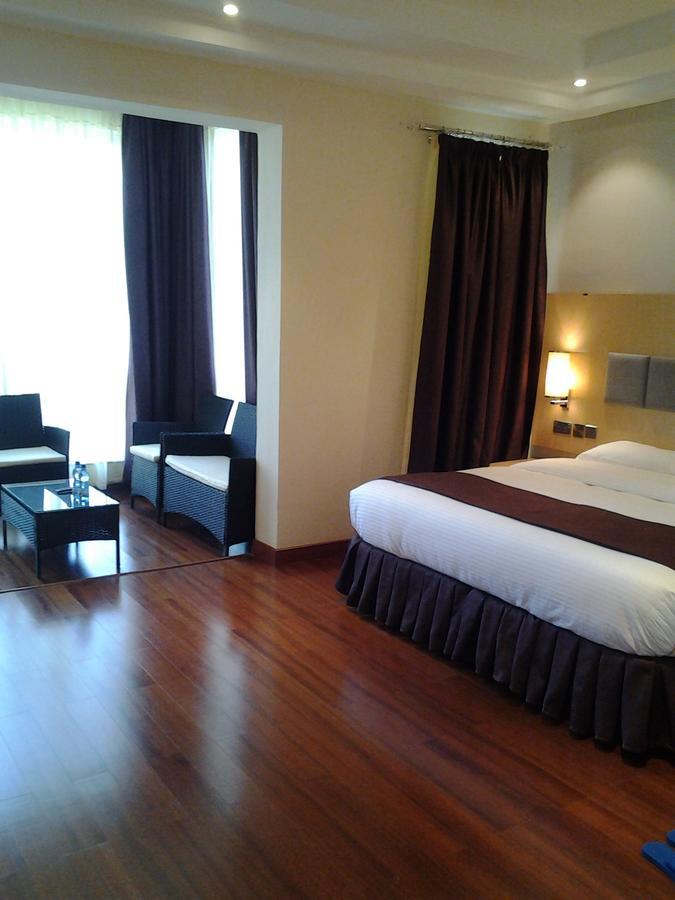 מארו Three Steers Hotel מראה חיצוני תמונה